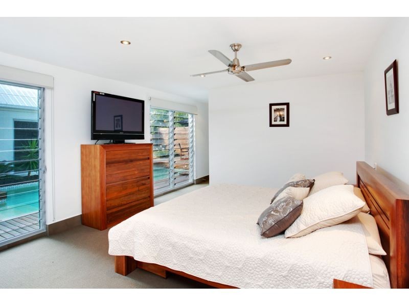 2 Brolga Lane, Noosa Heads QLD 4567