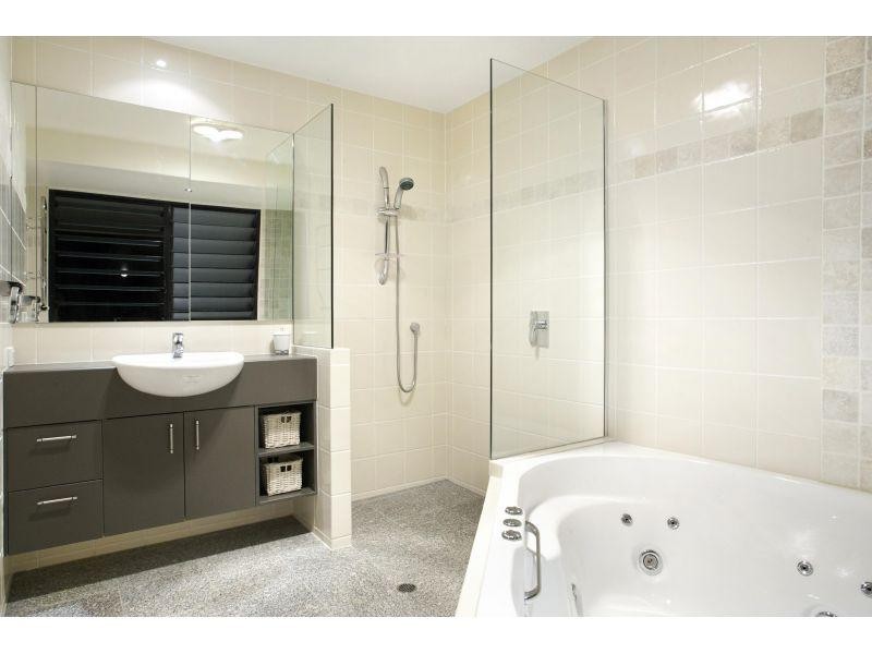 2 Ward Street, Tewantin QLD 4565