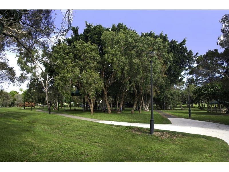 2 Ward Street, Tewantin QLD 4565