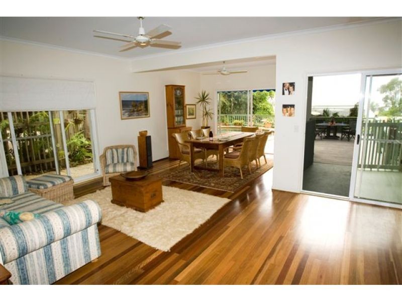 20 Seaview Terrace, Sunshine Beach QLD 4567