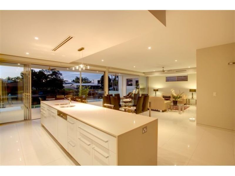 25 Mossman Court, Noosa Heads QLD 4567