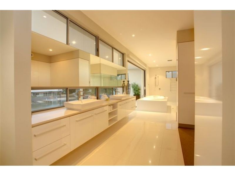 25 Mossman Court, Noosa Heads QLD 4567