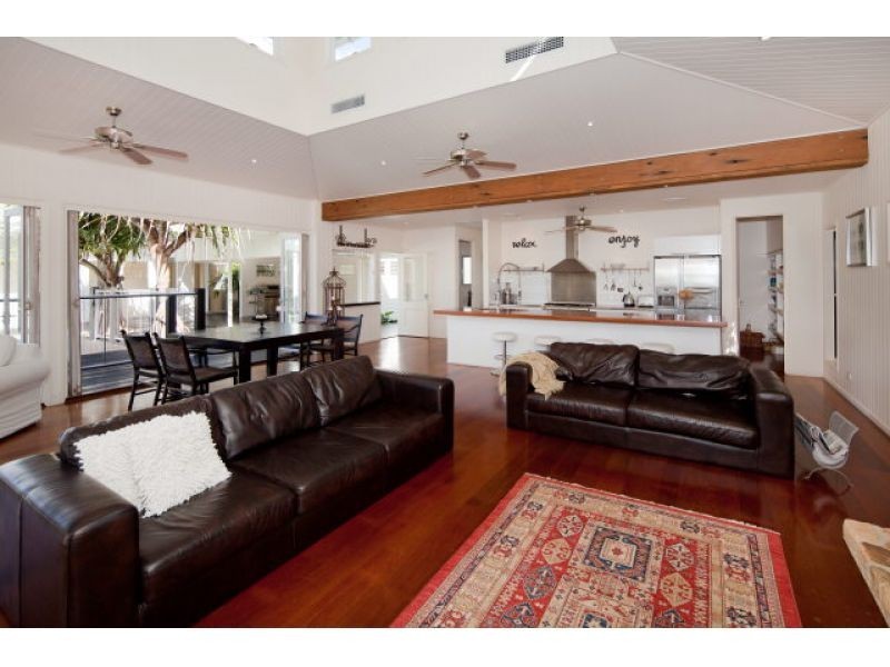 13 Habitat Place, Noosa Heads QLD 4567