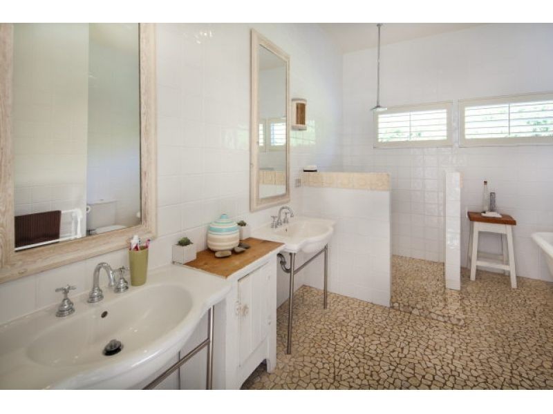 13 Habitat Place, Noosa Heads QLD 4567