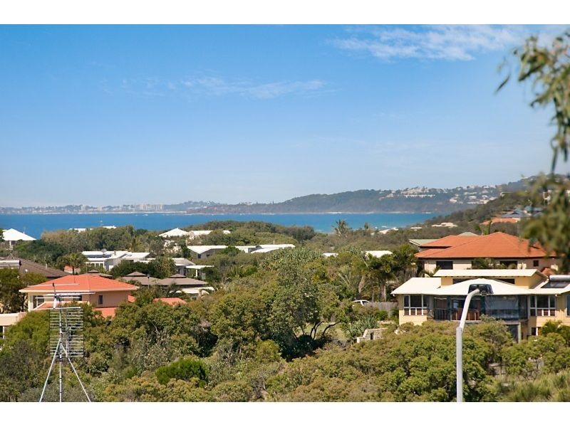 15 Dayspring Street, Sunrise Beach QLD 4567