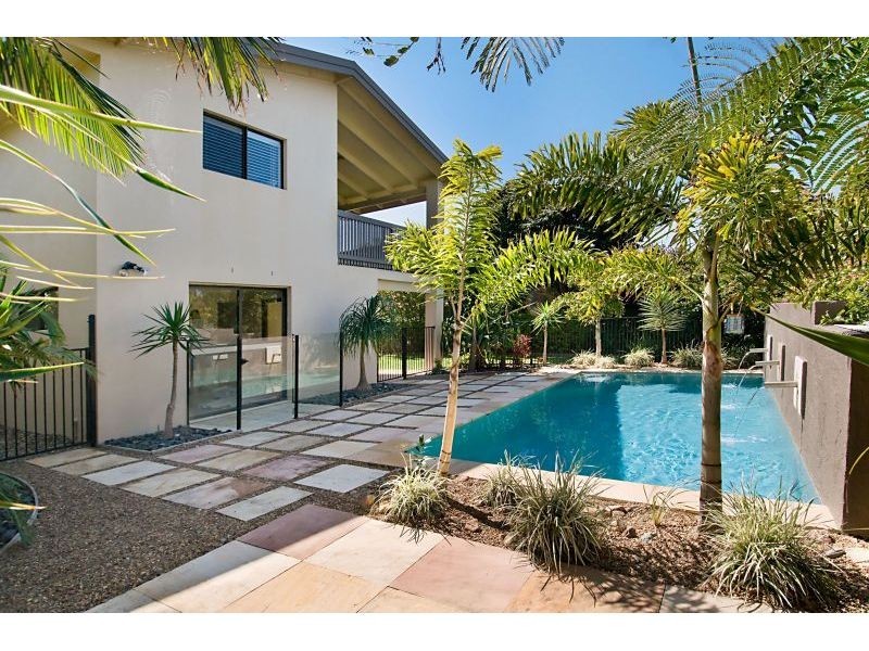 15 Dayspring Street, Sunrise Beach QLD 4567