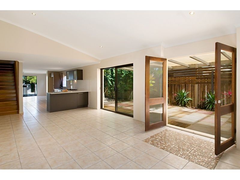 15 Dayspring Street, Sunrise Beach QLD 4567