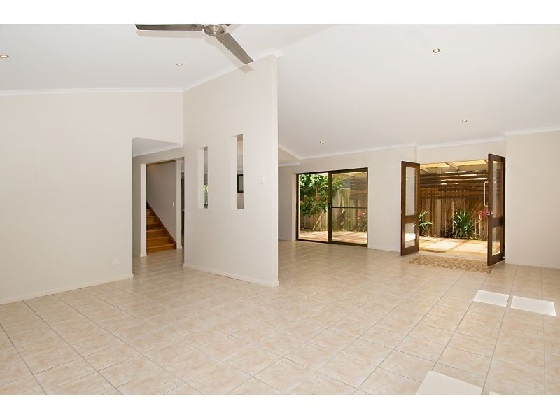 15 Dayspring Street, Sunrise Beach QLD 4567