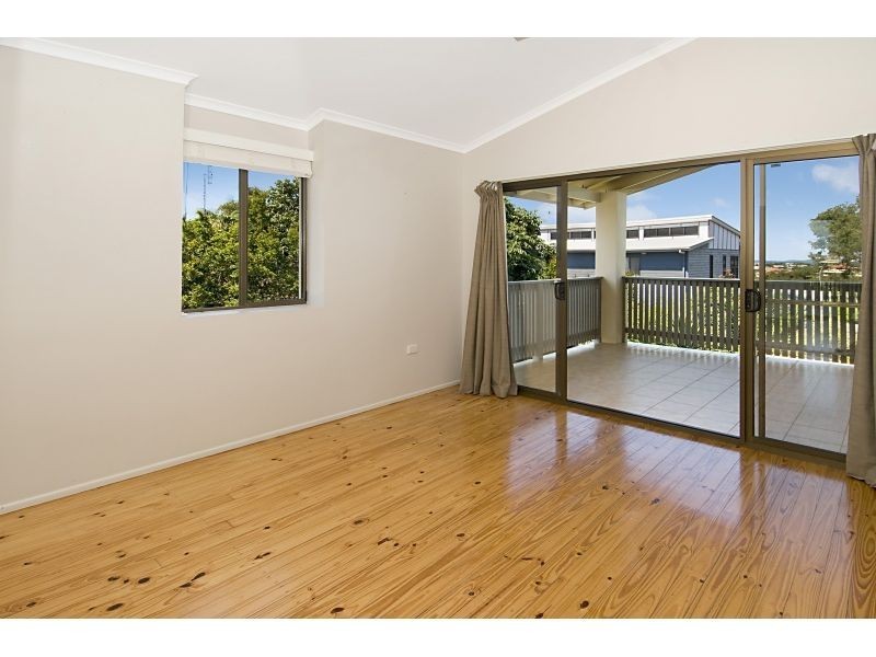 15 Dayspring Street, Sunrise Beach QLD 4567