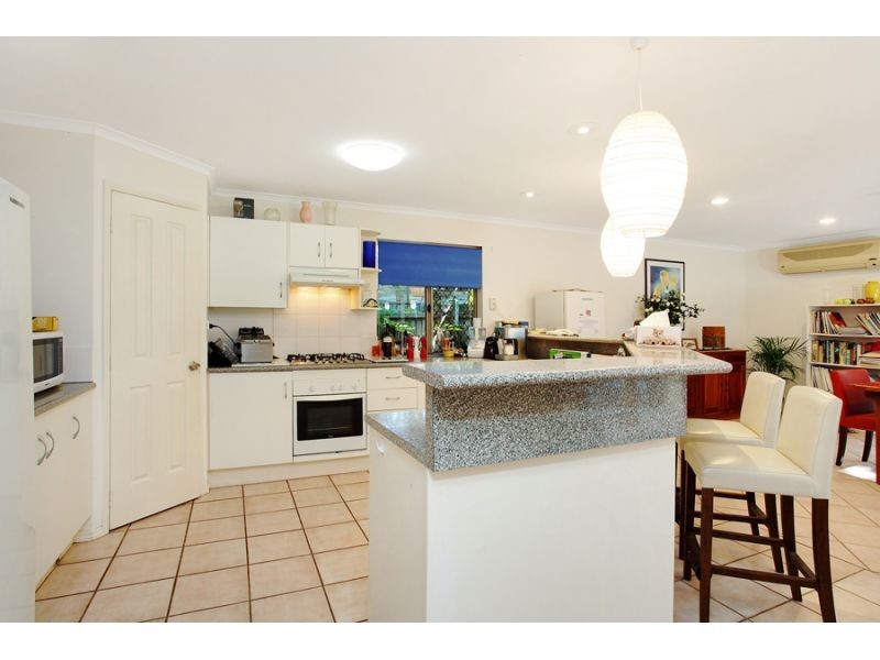 16 Seacove Court, Noosa Waters QLD 4566