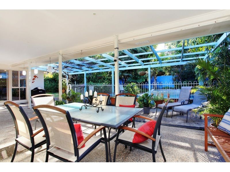 16 Seacove Court, Noosa Waters QLD 4566
