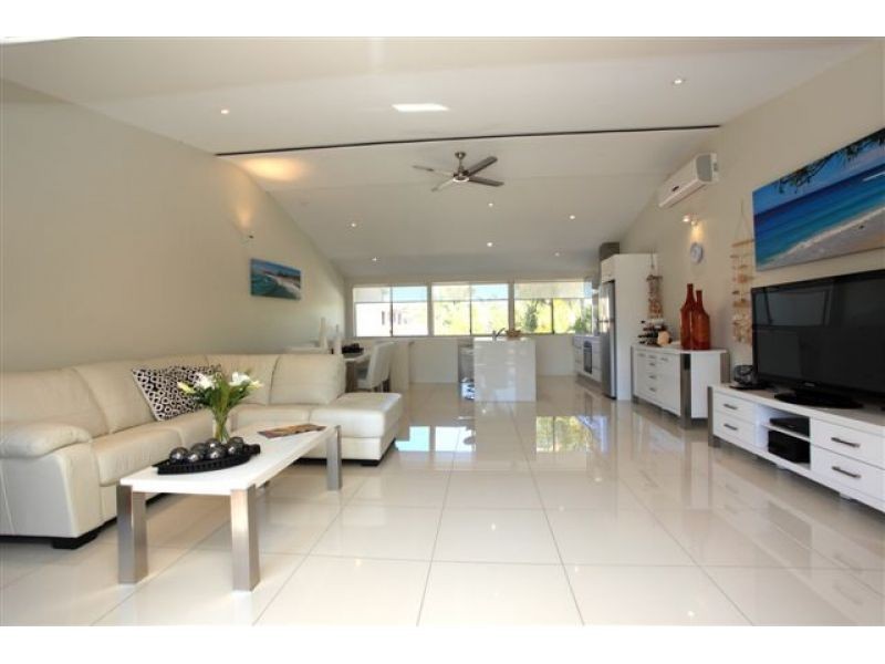 1, 106 Noosa Parade, Noosa Heads QLD 4567