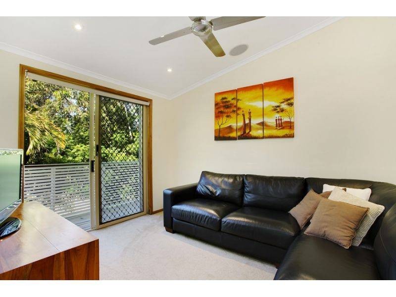 4 Southern Cross Parade, Sunrise Beach QLD 4567