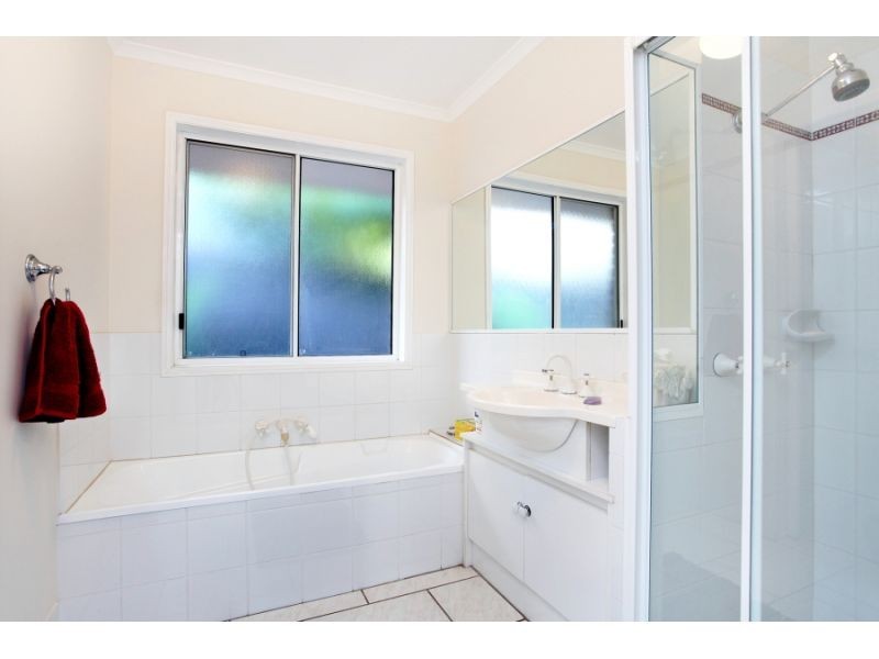 12 Currawong Street, Noosa Heads QLD 4567