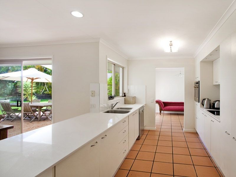 24 Seacove Court, Noosa Waters QLD 4566