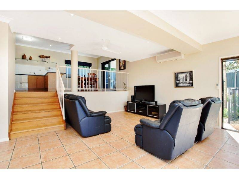 12 Treasure Cove, Noosa Waters QLD 4566