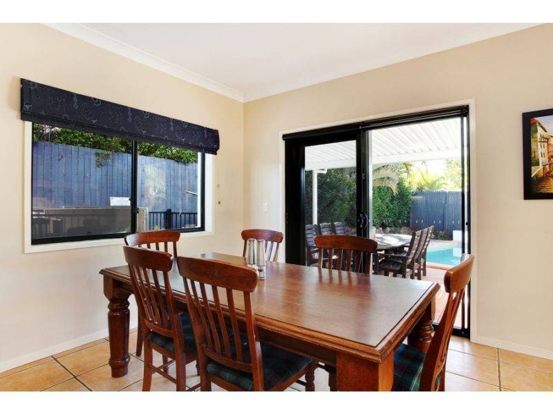 12 Treasure Cove, Noosa Waters QLD 4566