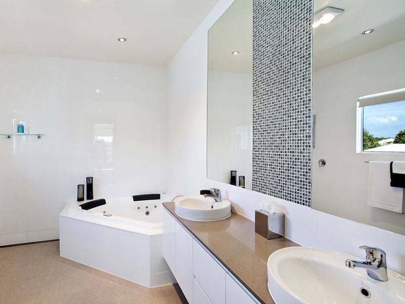 33 Mermaid Quay, Noosa Waters QLD 4566