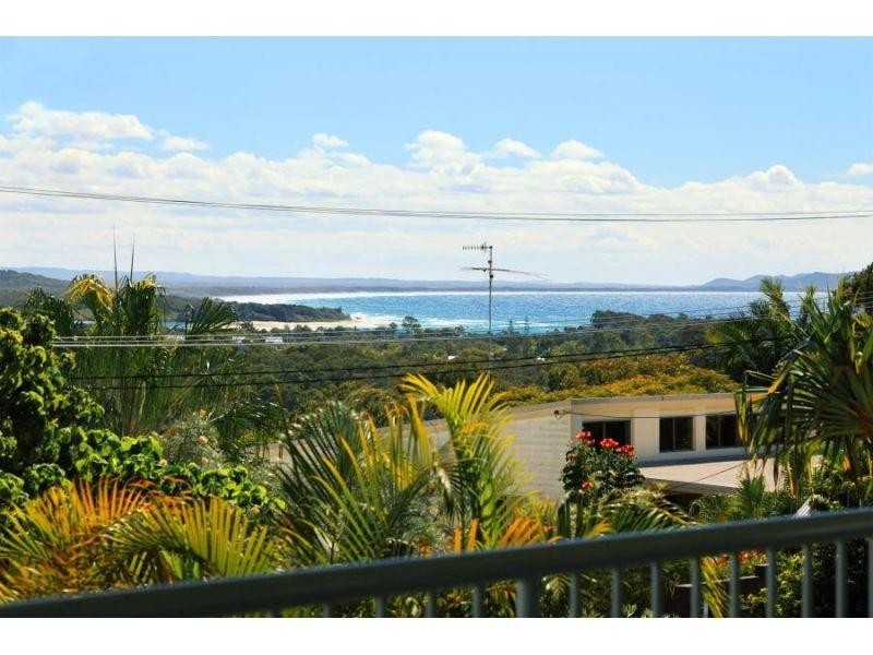 22 Arkana Drive, Noosa Heads QLD 4567