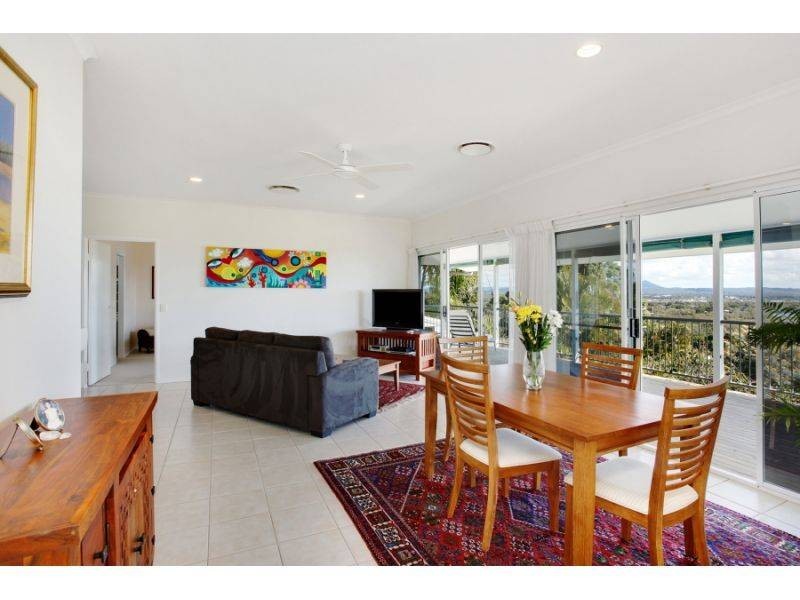 22 Arkana Drive, Noosa Heads QLD 4567