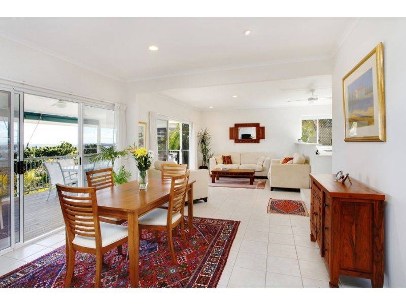 22 Arkana Drive, Noosa Heads QLD 4567