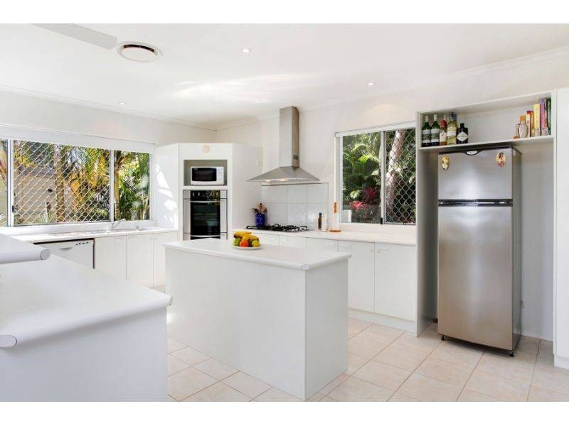 22 Arkana Drive, Noosa Heads QLD 4567