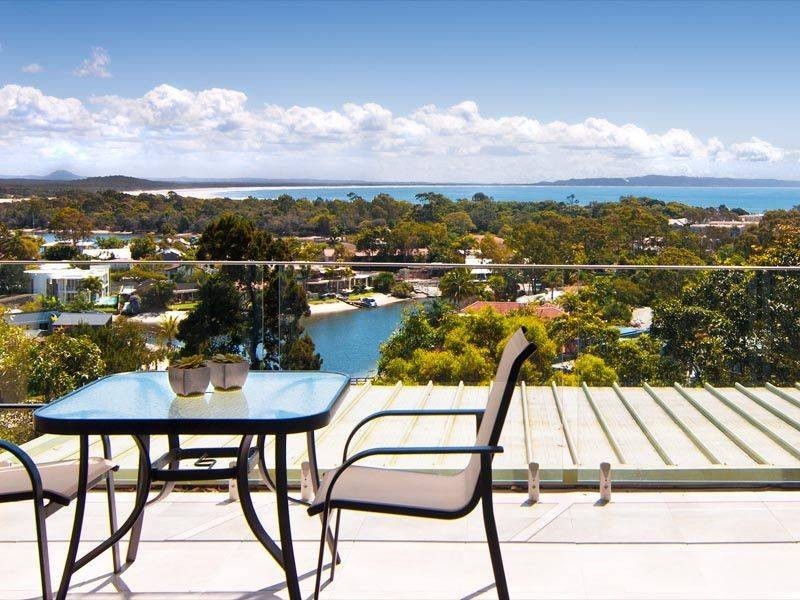 2, 5 Natasha Avenue, Noosa Heads QLD 4567