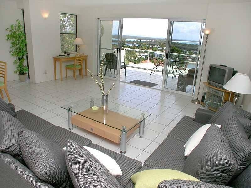 2, 5 Natasha Avenue, Noosa Heads QLD 4567