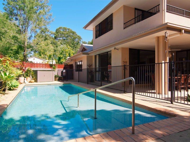 6 Cove Court, Noosaville QLD 4566