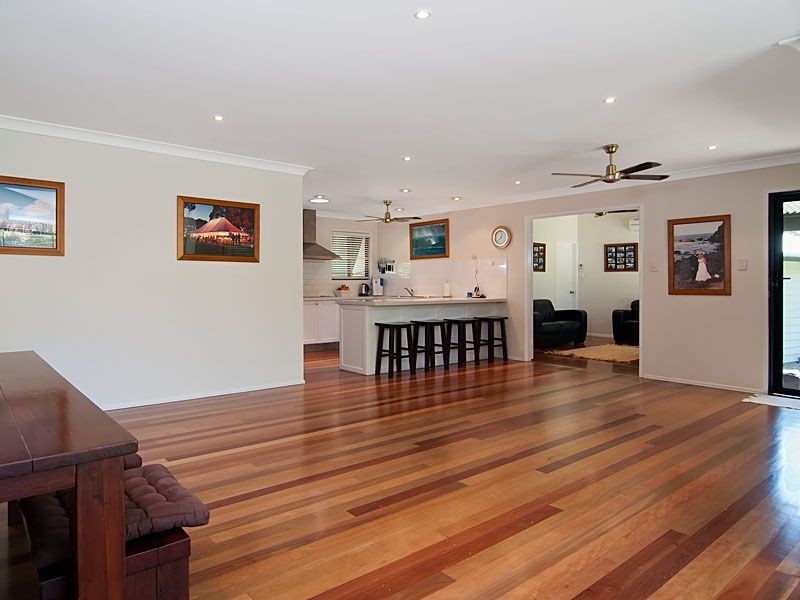 1 Moonare Crescent, Noosa Heads QLD 4567