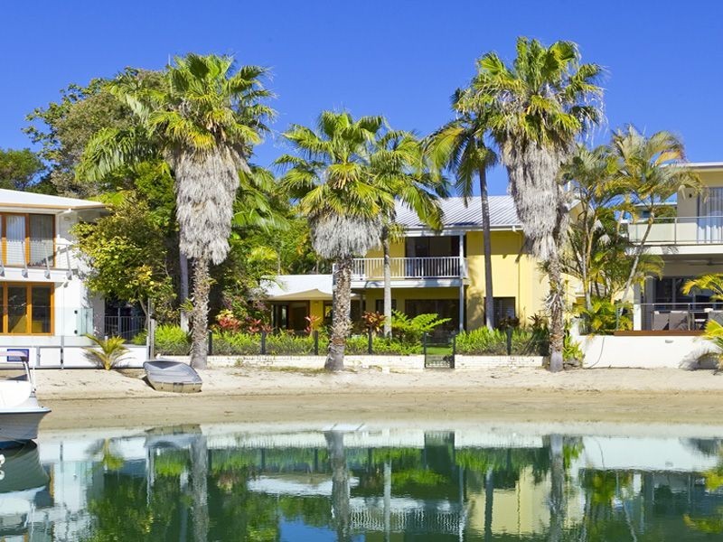 16 Mossman Court, Noosa Heads QLD 4567