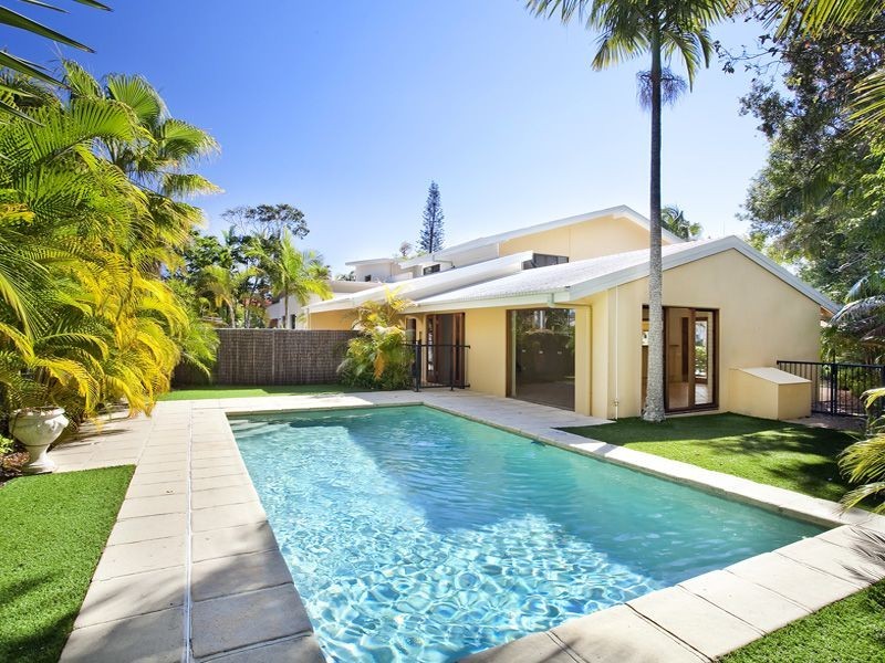 16 Mossman Court, Noosa Heads QLD 4567