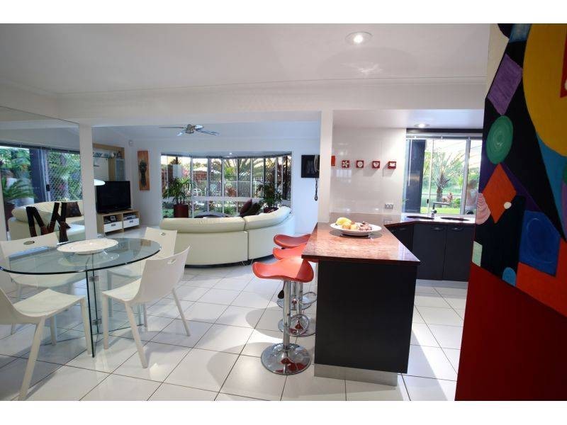 8 Seamount Quay, Noosa Waters QLD 4566