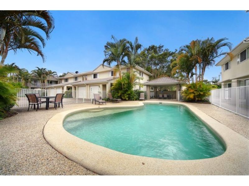 1, 18 Lake Weyba Drive, Noosaville QLD 4566