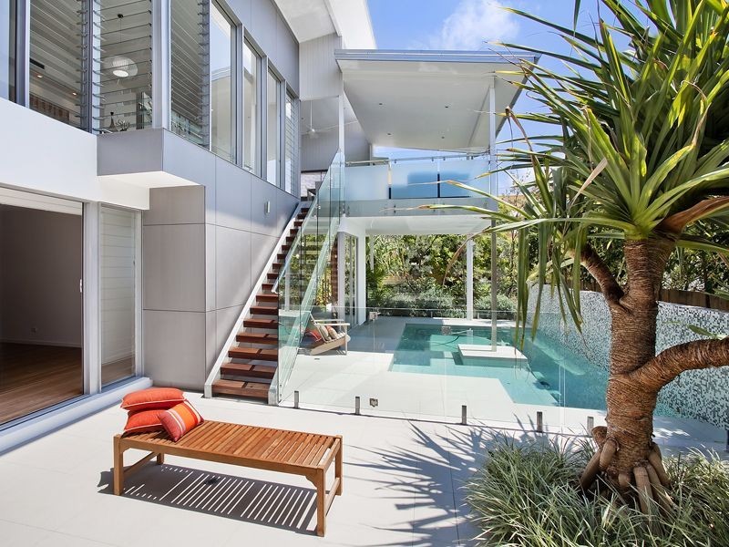 4 Edward Street, Noosaville QLD 4566