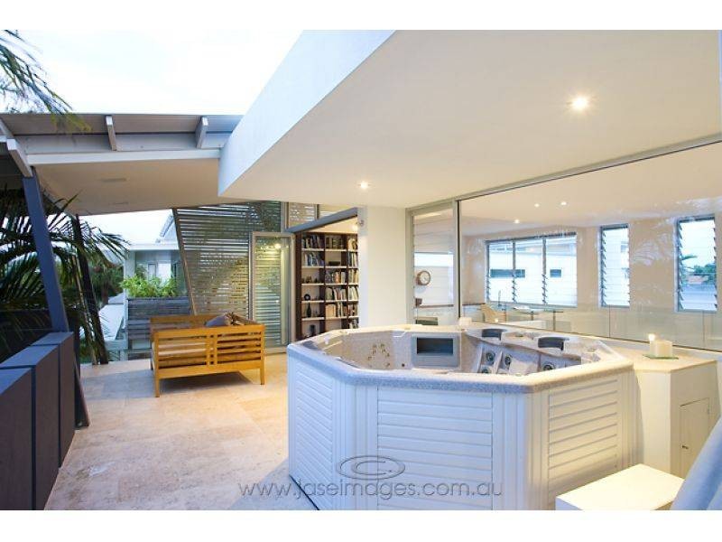 9 The Promontory, Noosa Waters QLD 4566