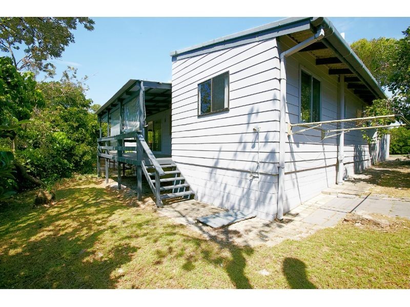 4 Petrel Street, Peregian Beach QLD 4573