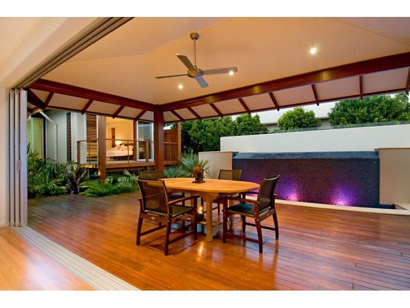 16 Treasure Cove, Noosa Waters QLD 4566