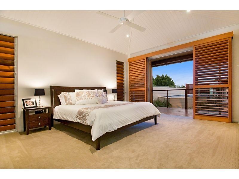 16 Treasure Cove, Noosa Waters QLD 4566