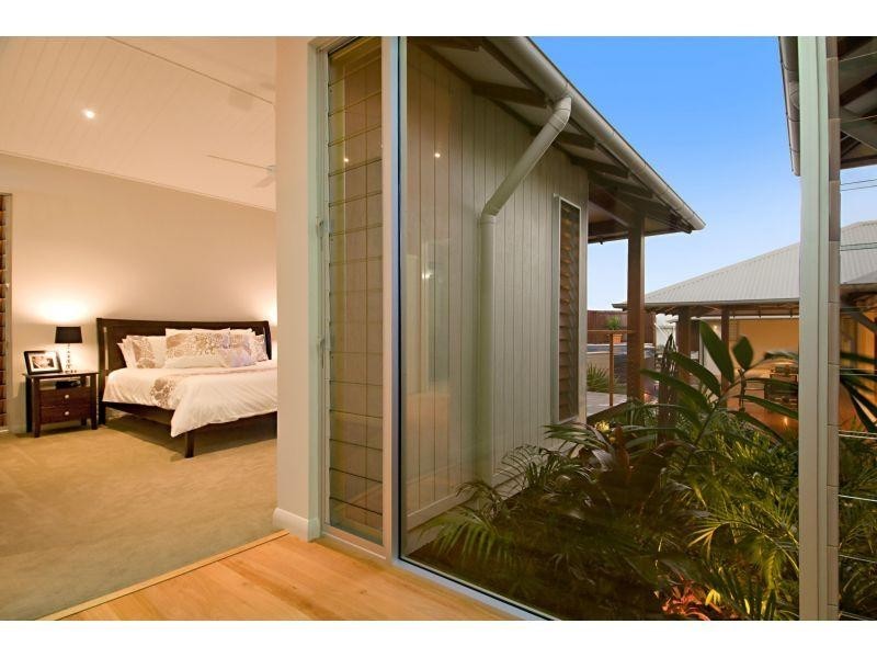 16 Treasure Cove, Noosa Waters QLD 4566