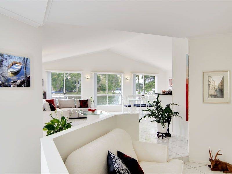 5 Riverbreeze Avenue, Noosa Waters QLD 4566