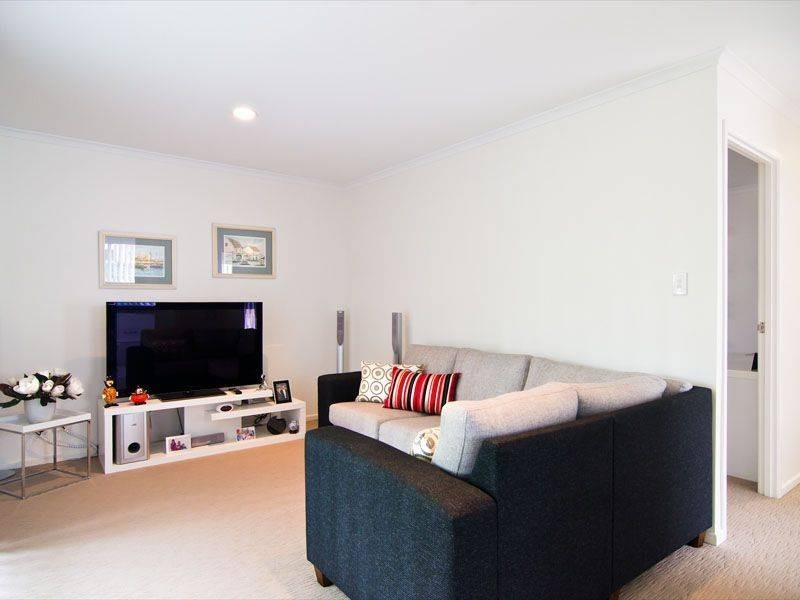 5 Riverbreeze Avenue, Noosa Waters QLD 4566