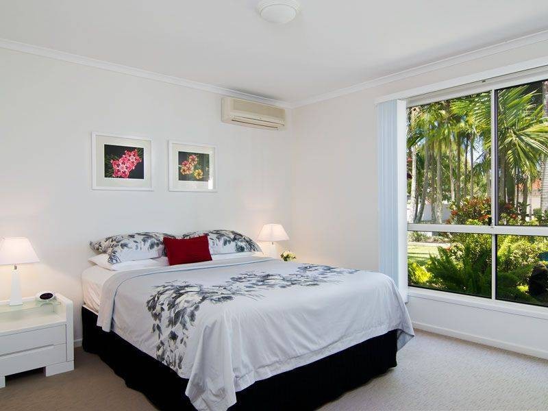 5 Riverbreeze Avenue, Noosa Waters QLD 4566