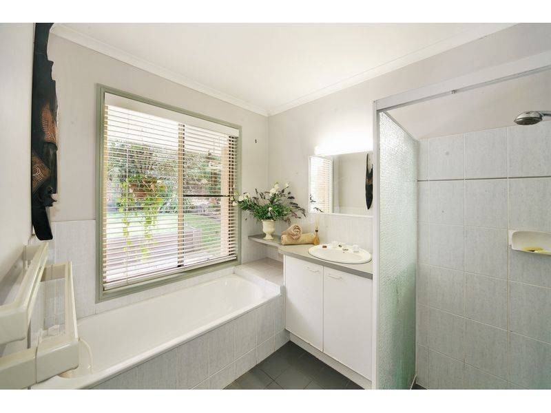 6 Walnut Court, Marcus Beach QLD 4573