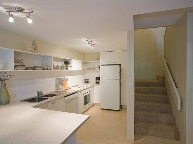 2, 24 Viewland Drive, Noosa Heads QLD 4567