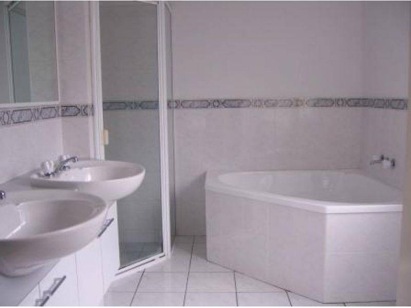 16 Keel Court, Noosa Waters QLD 4566