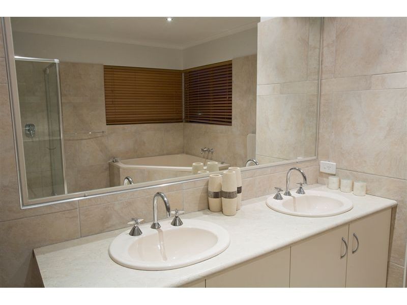 Castaways Beach QLD 4567