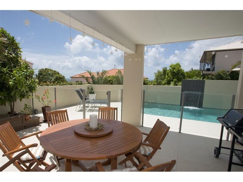 Castaways Beach QLD 4567