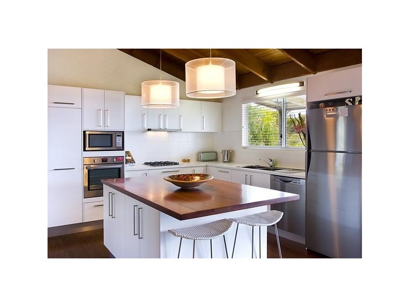 10 Newport Street, Sunrise Beach QLD 4567