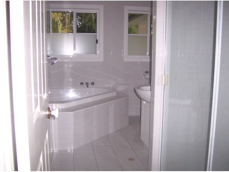 Noosa Waters QLD 4566